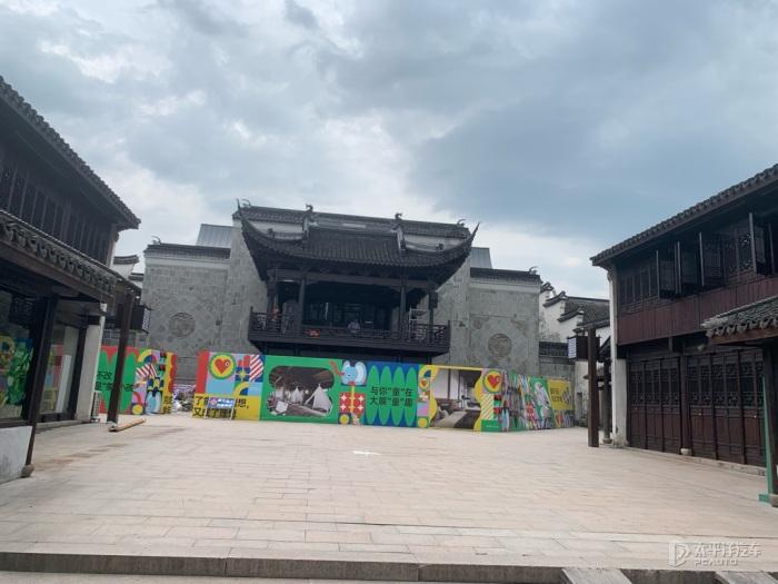 新白娘子时隔30年再聚首!赵雅芝优雅减龄,叶童满头白发?
